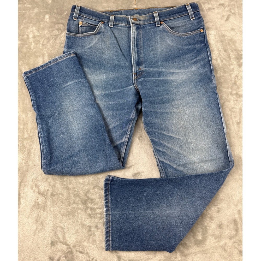 Vintage Levis 509 Mens Jeans 38x30 Medium Wash Straight Leg Made in USA Blue